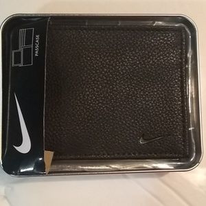 Nike men's wallet